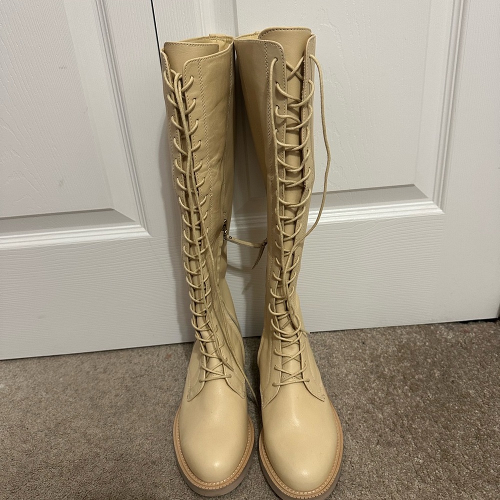 Sam Edelman Nance Leather Lace up Boots. Color: eggshell. Size: 6 - Picture 6 of 8